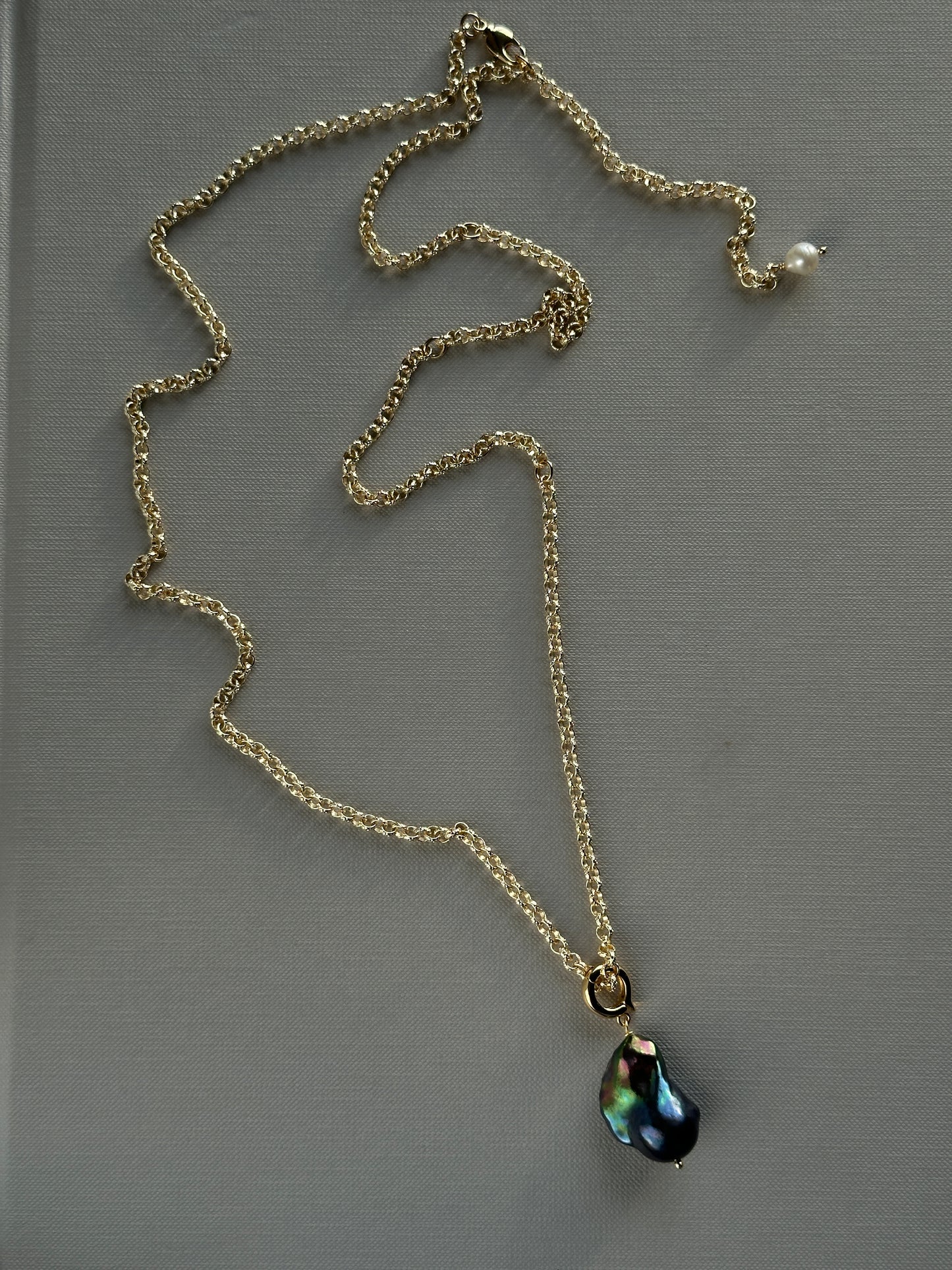 BAROQUE PEACOCK necklace