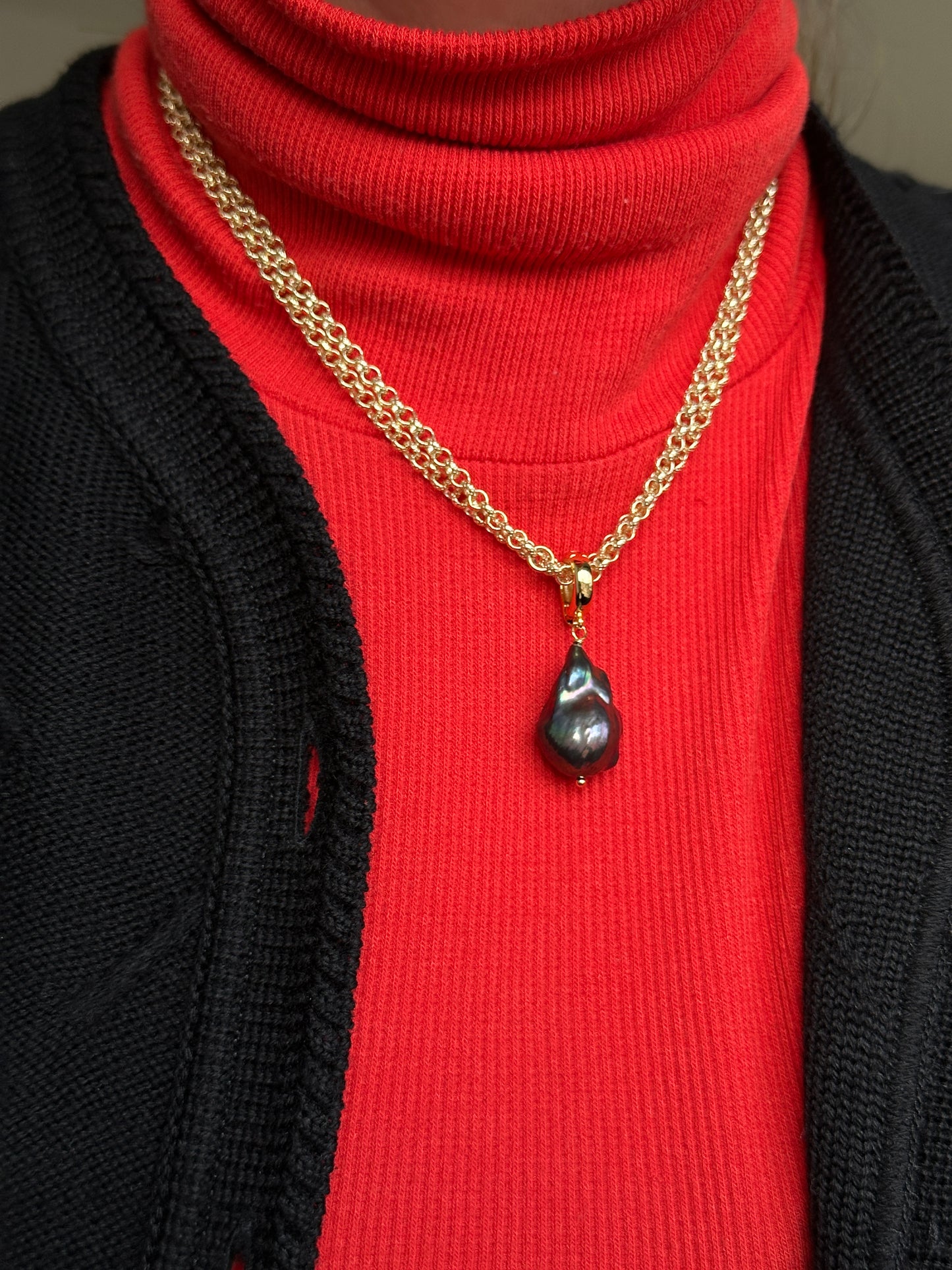 BAROQUE PEACOCK necklace