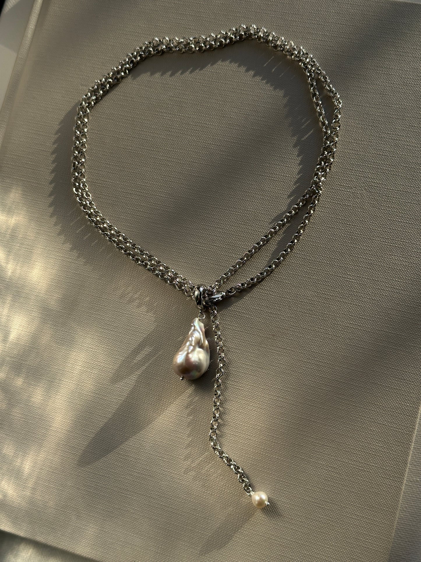 BAROQUE GREY necklace