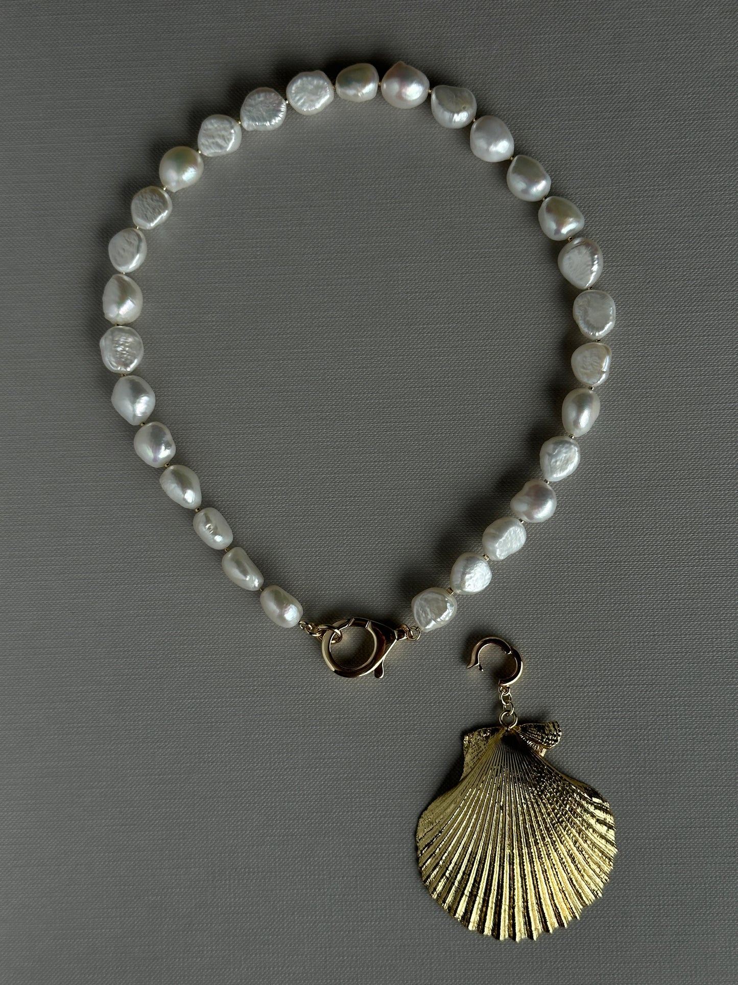 AVARENA necklace