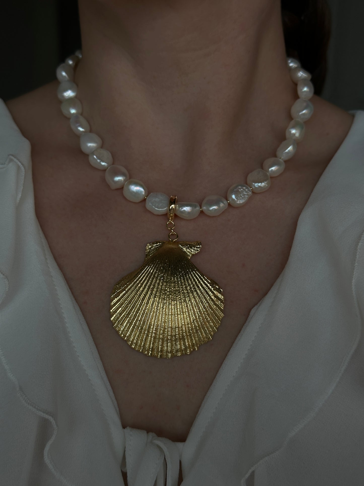 AVARENA necklace