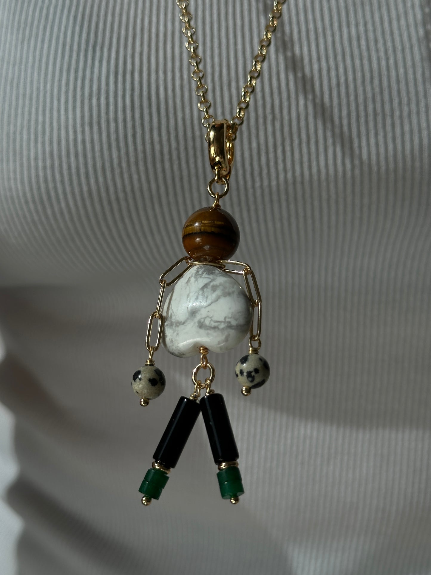 HOWLITE MAN necklace