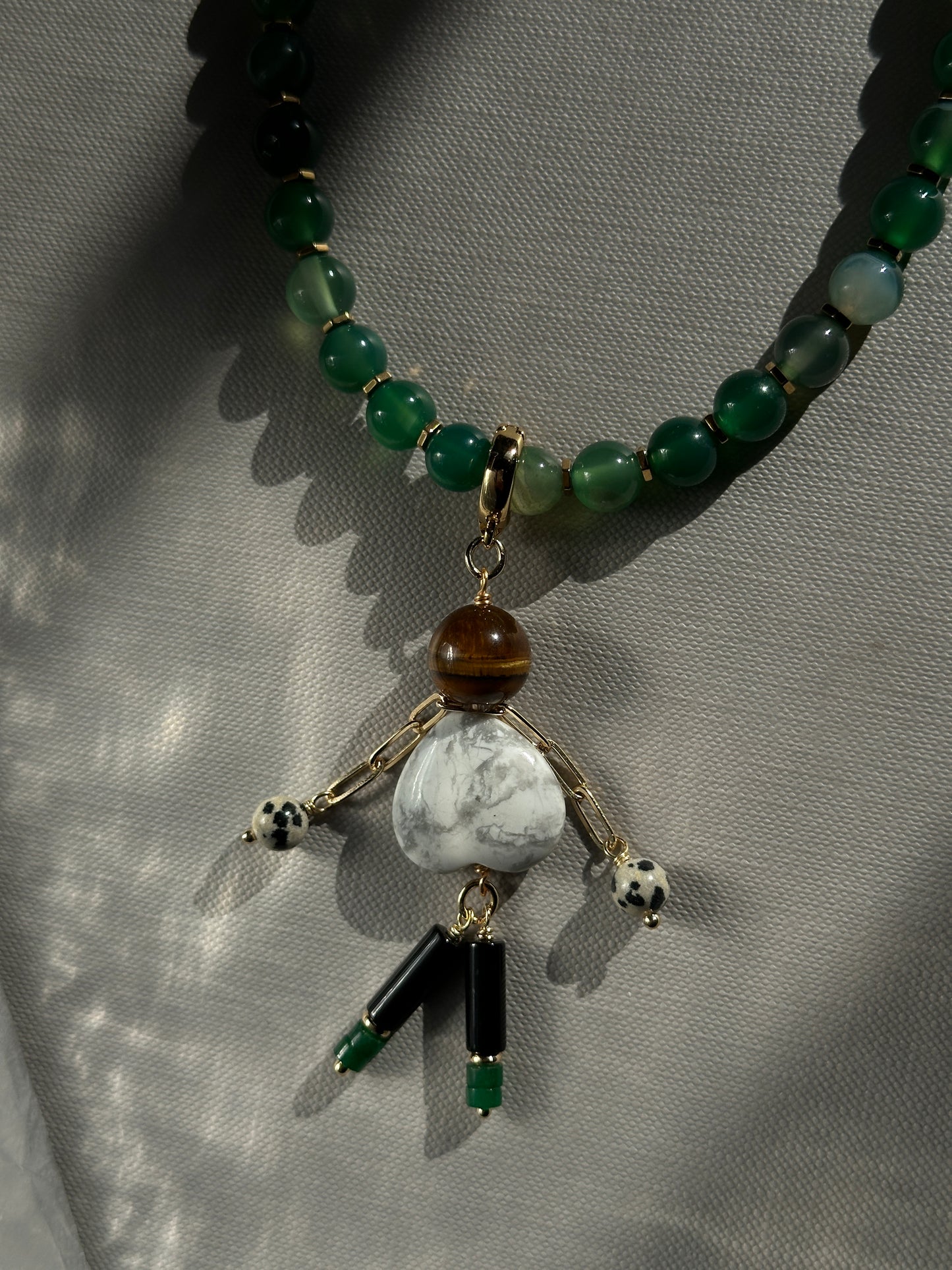 HOWLITE MAN necklace