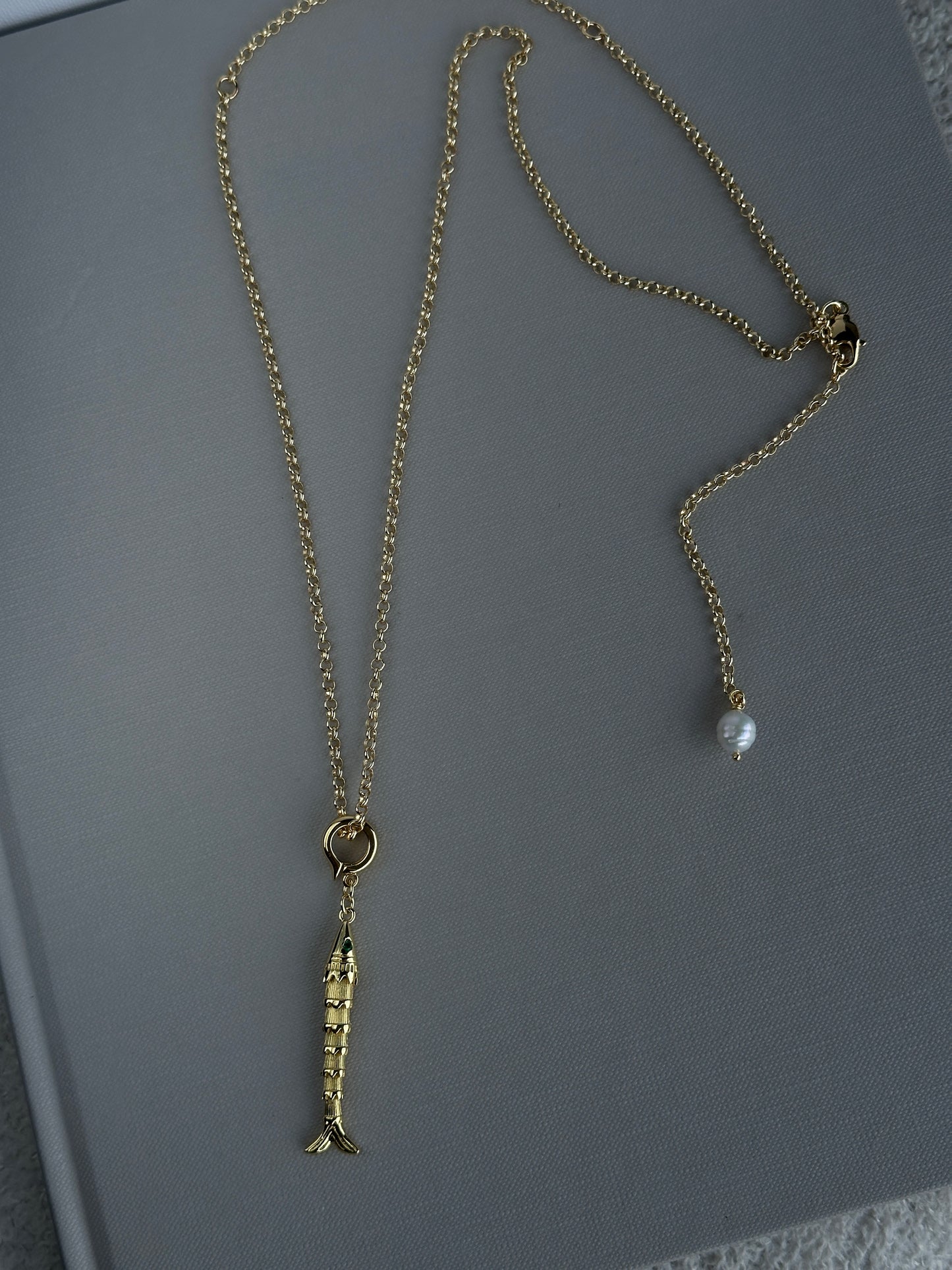 NEEDLE FISH necklace