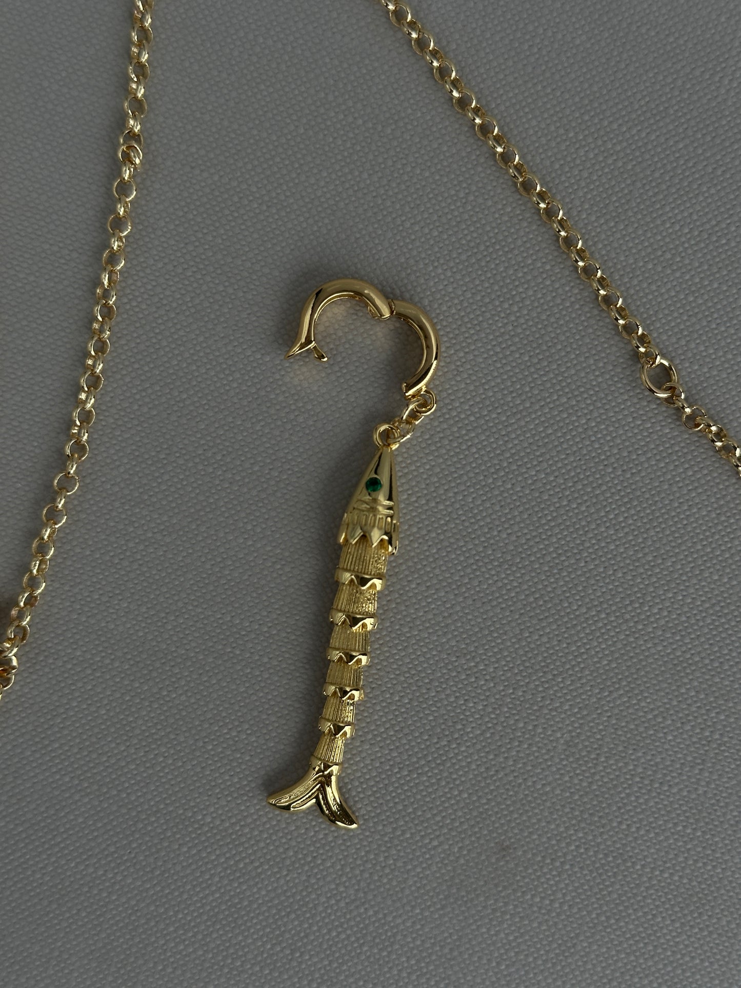 NEEDLE FISH necklace