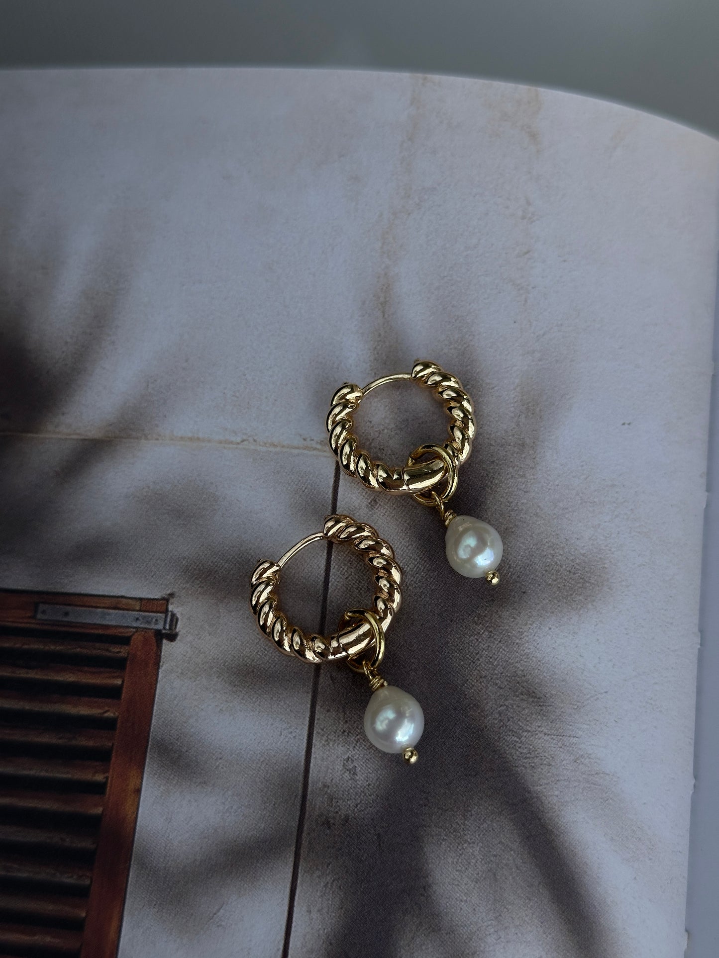 PRETZEL earrings