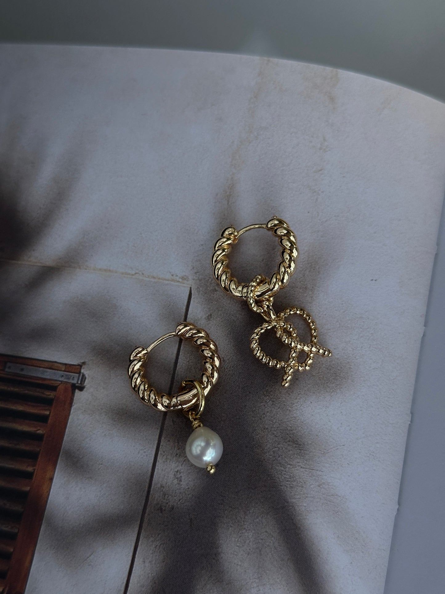 PRETZEL earrings