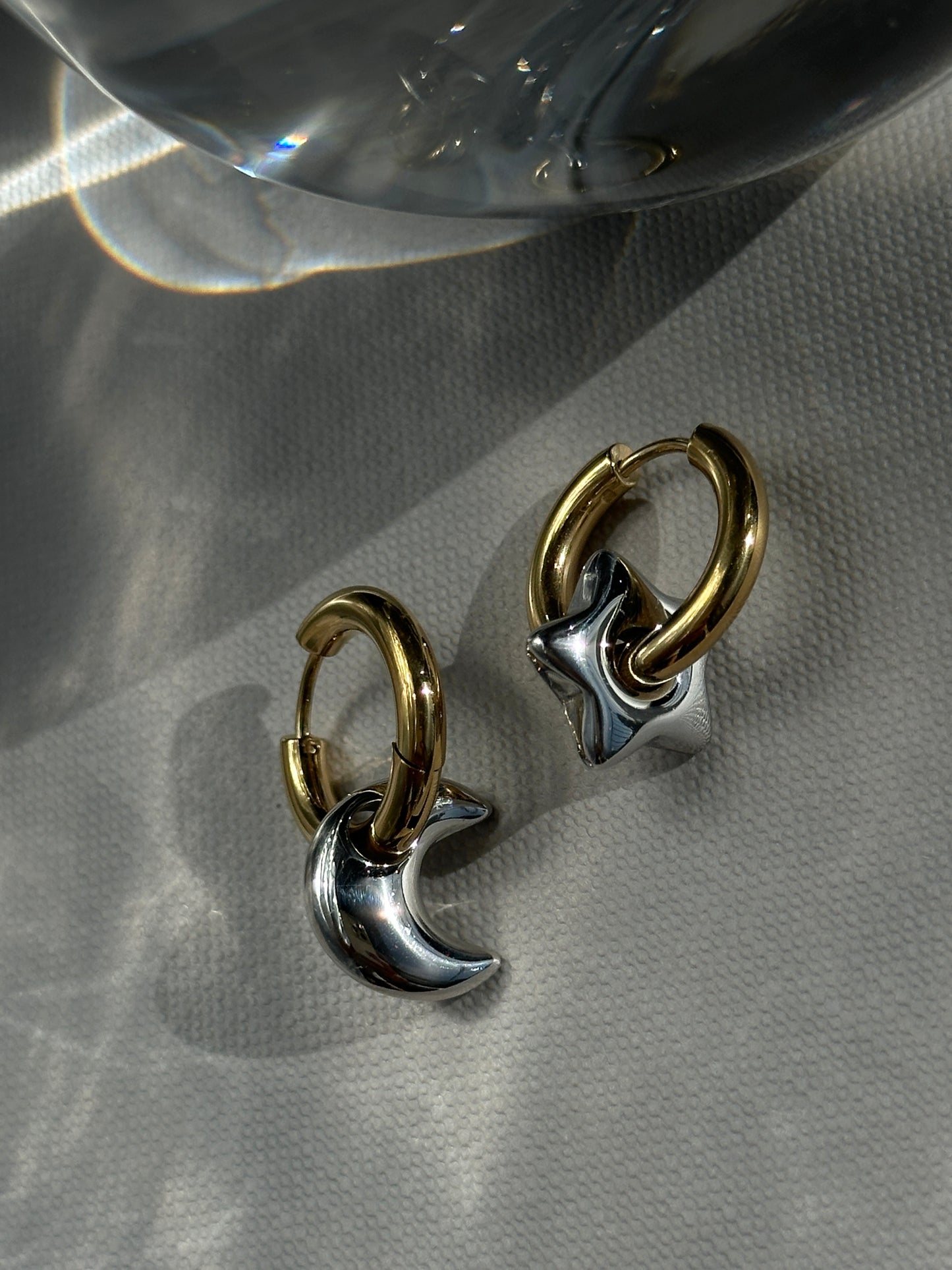 NIGHT earrings