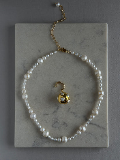 CLOUDS necklace