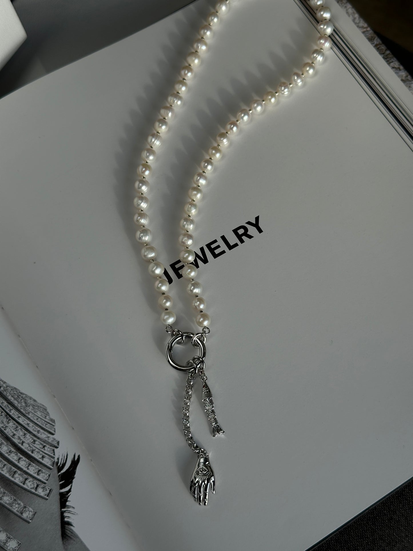 PEARLS&CHARMS necklace
