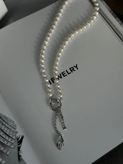PEARLS&CHARMS necklace