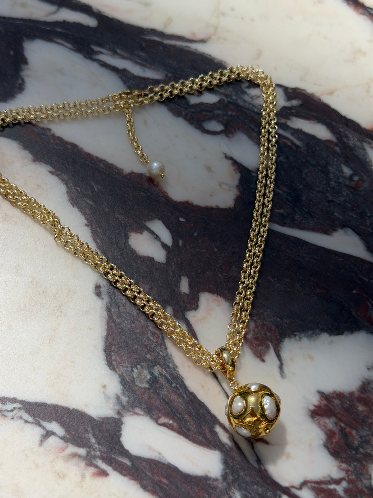 PEARL MOON necklace