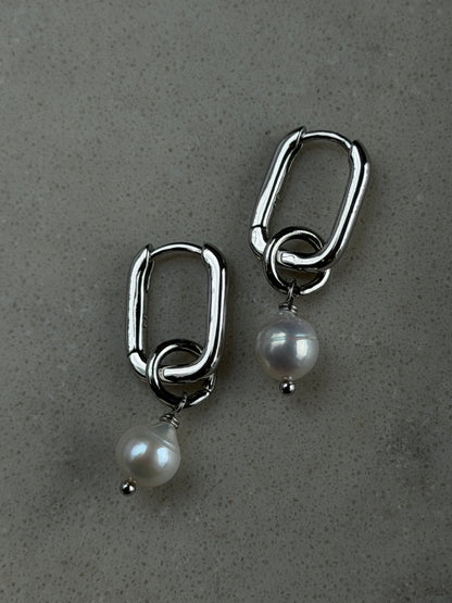 SECRET LOVE earrings