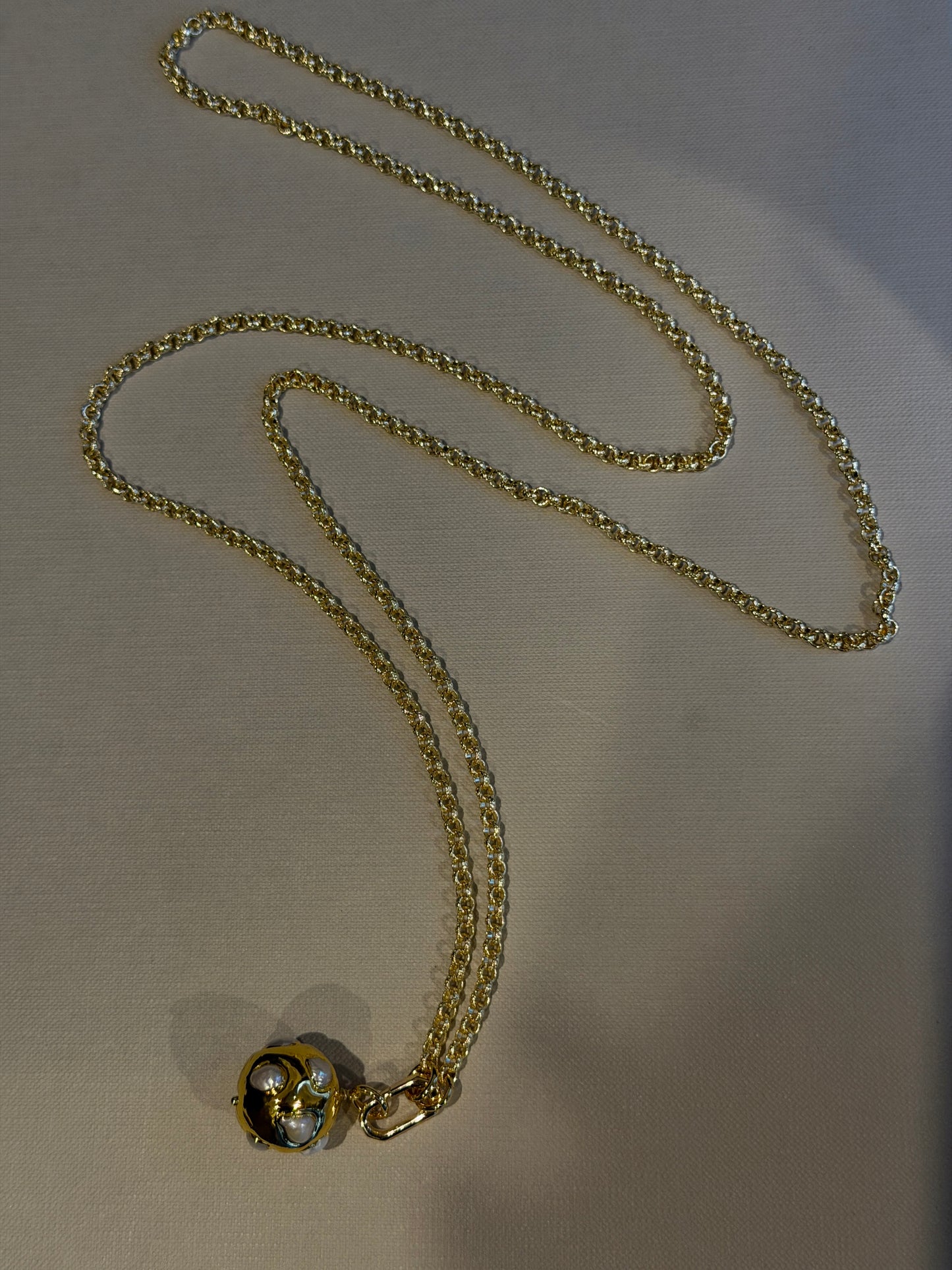 ORBIT PEARL lariat necklace