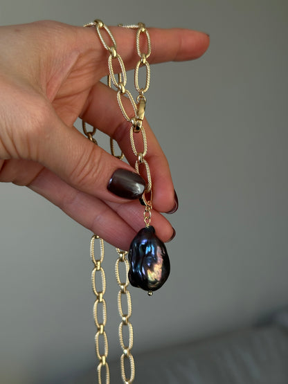 DUSK necklace