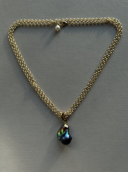 BAROQUE PEACOCK necklace
