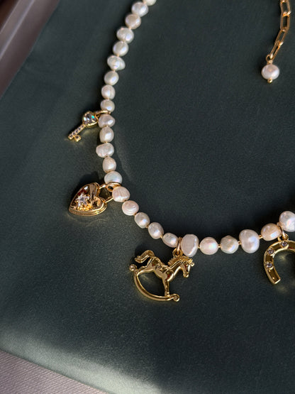 LUCKY necklace