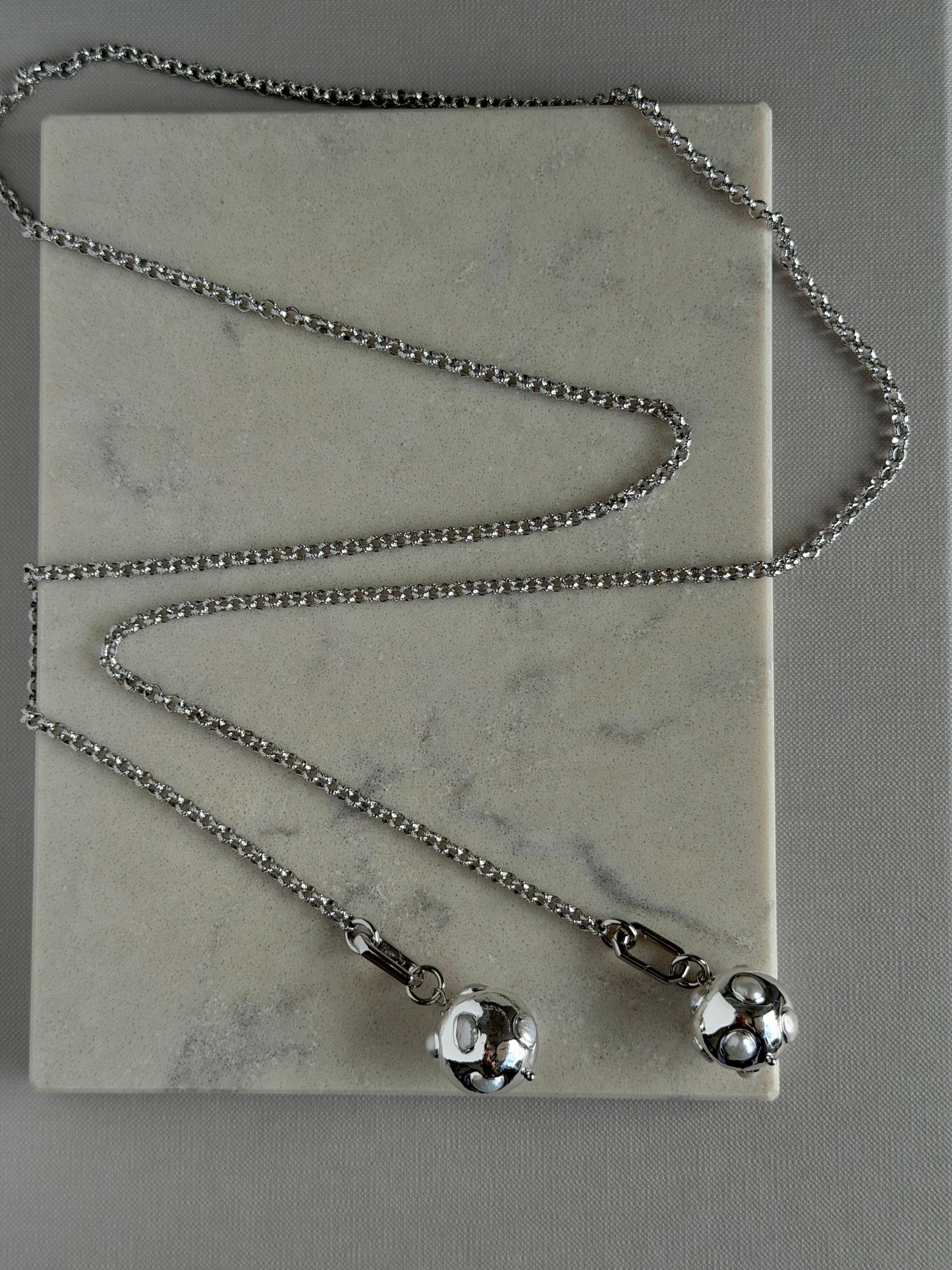 ORBIT PEARL lariat necklace