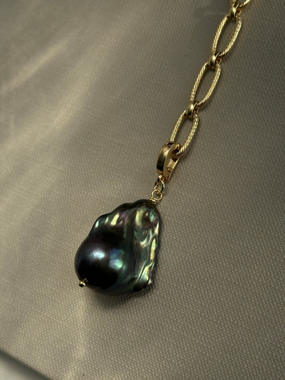 DUSK necklace