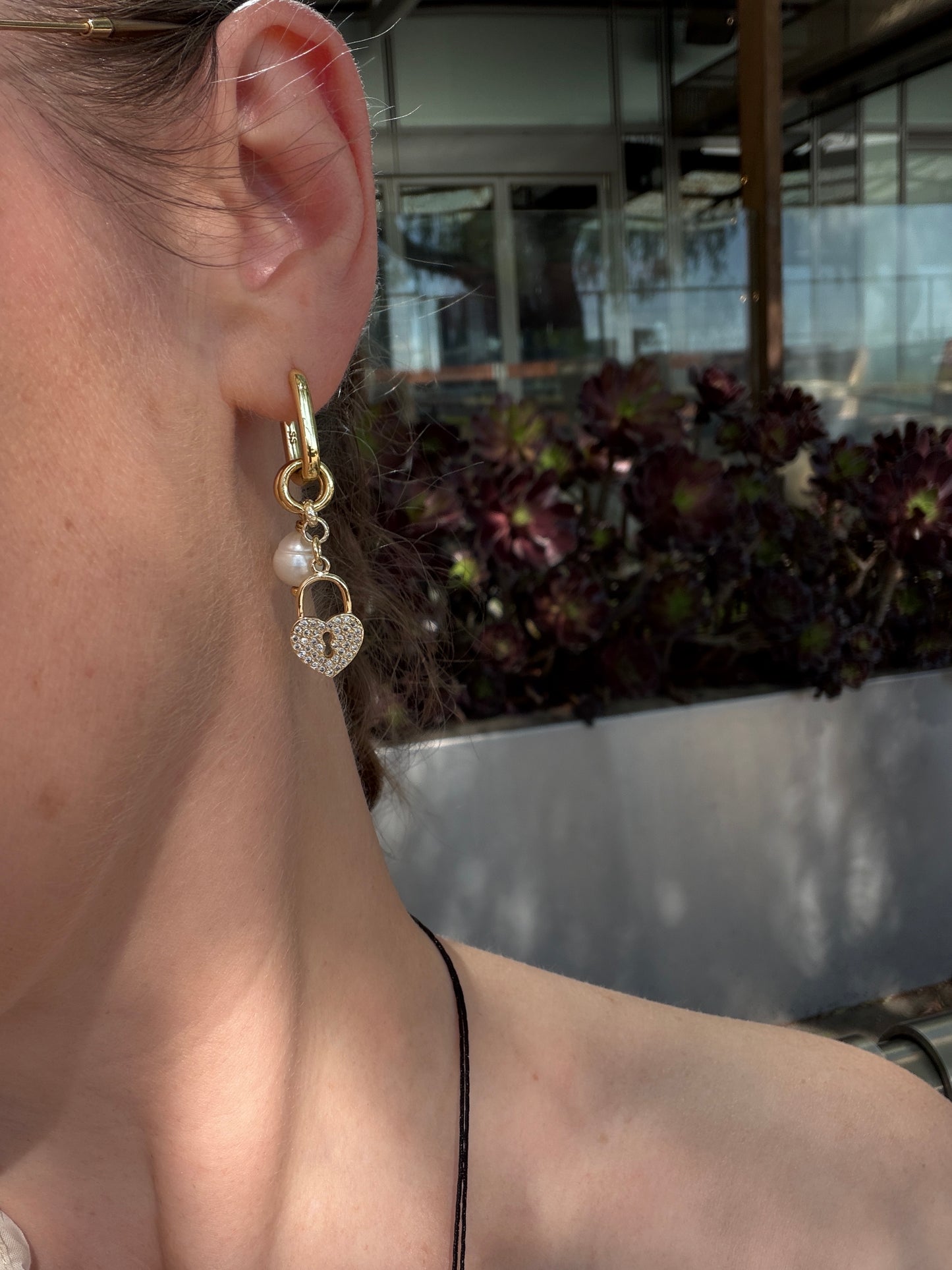 SECRET LOVE earrings