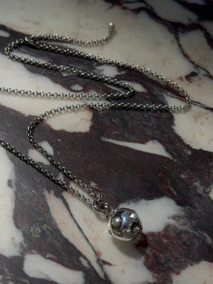 PEARL MOON necklace