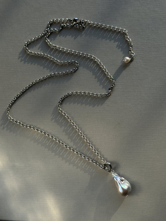 BAROQUE GREY necklace