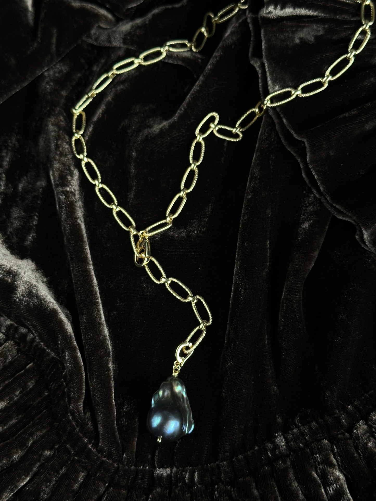 DUSK necklace
