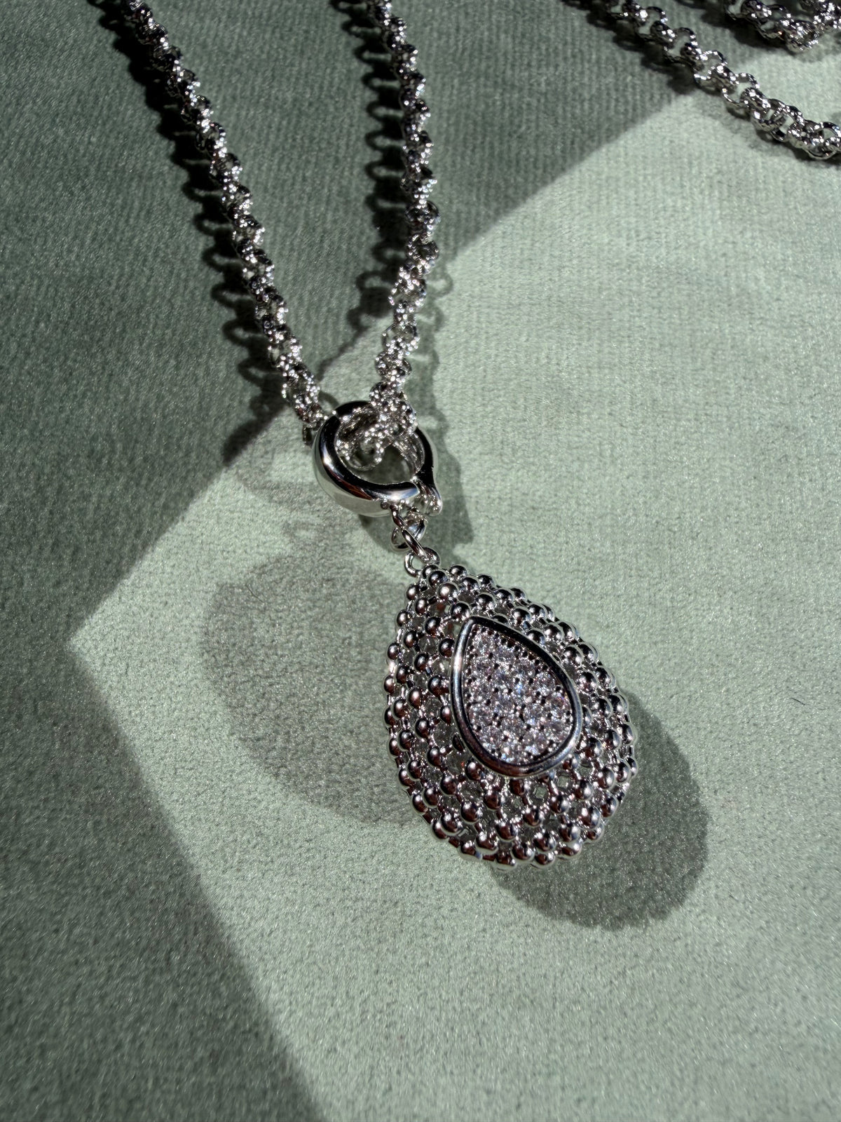 MESH necklace
