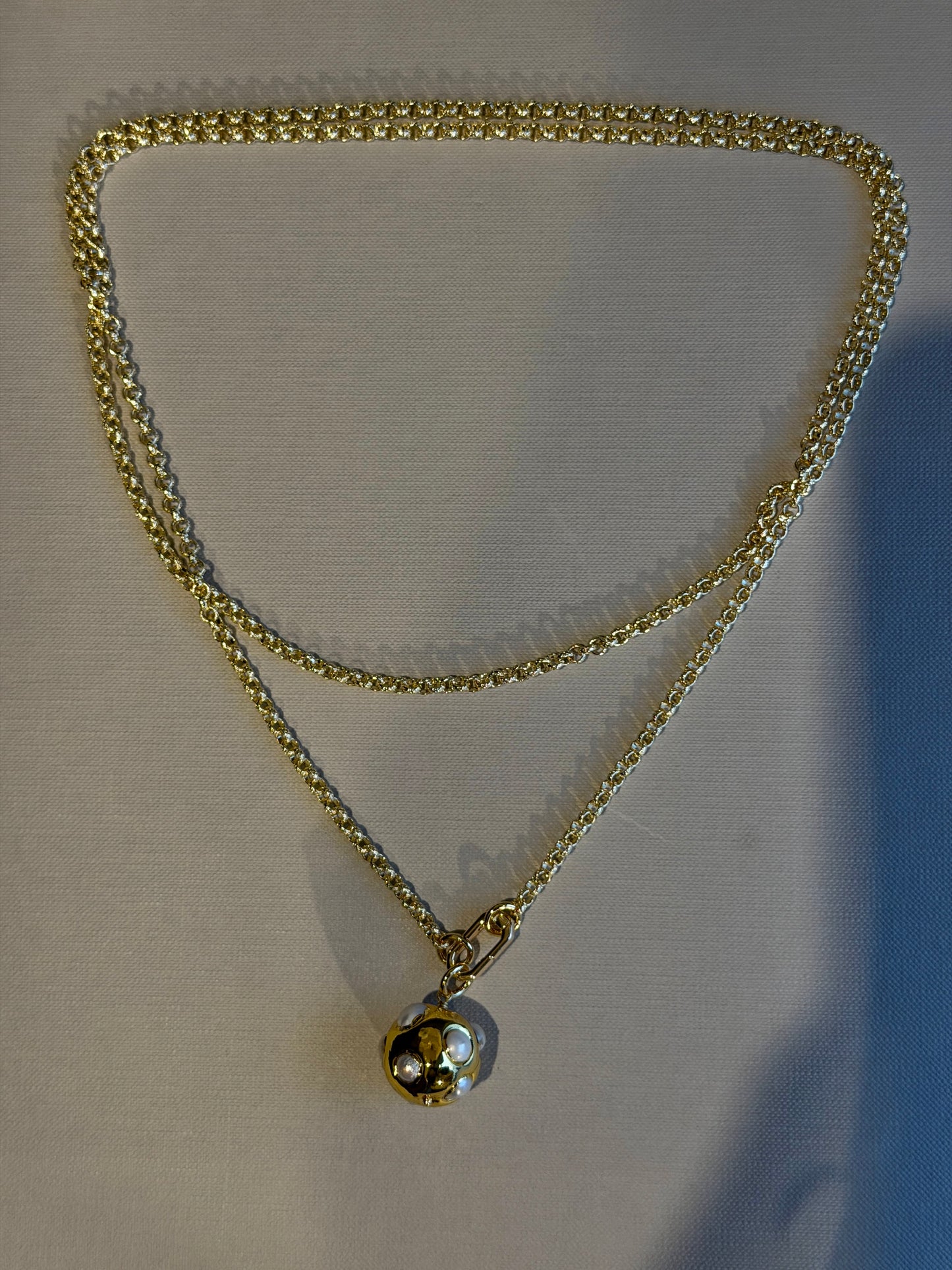 ORBIT PEARL lariat necklace