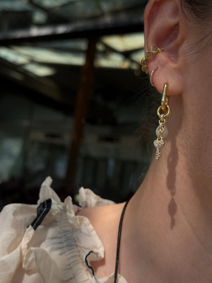 SECRET LOVE earrings