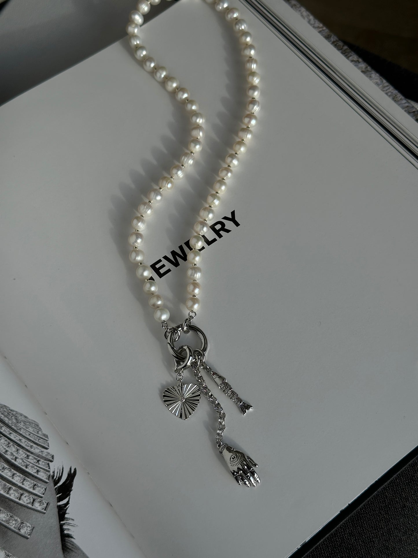 PEARLS&CHARMS necklace