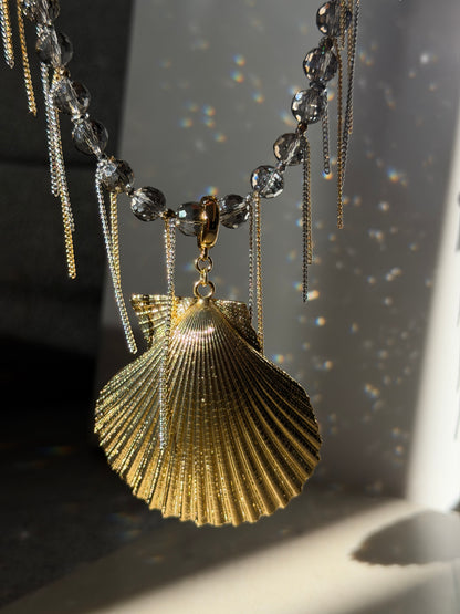 SUNSPELL SHELL necklace