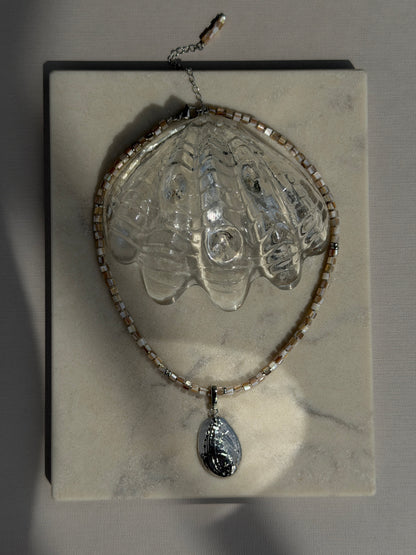 ABALONE GLOW necklace