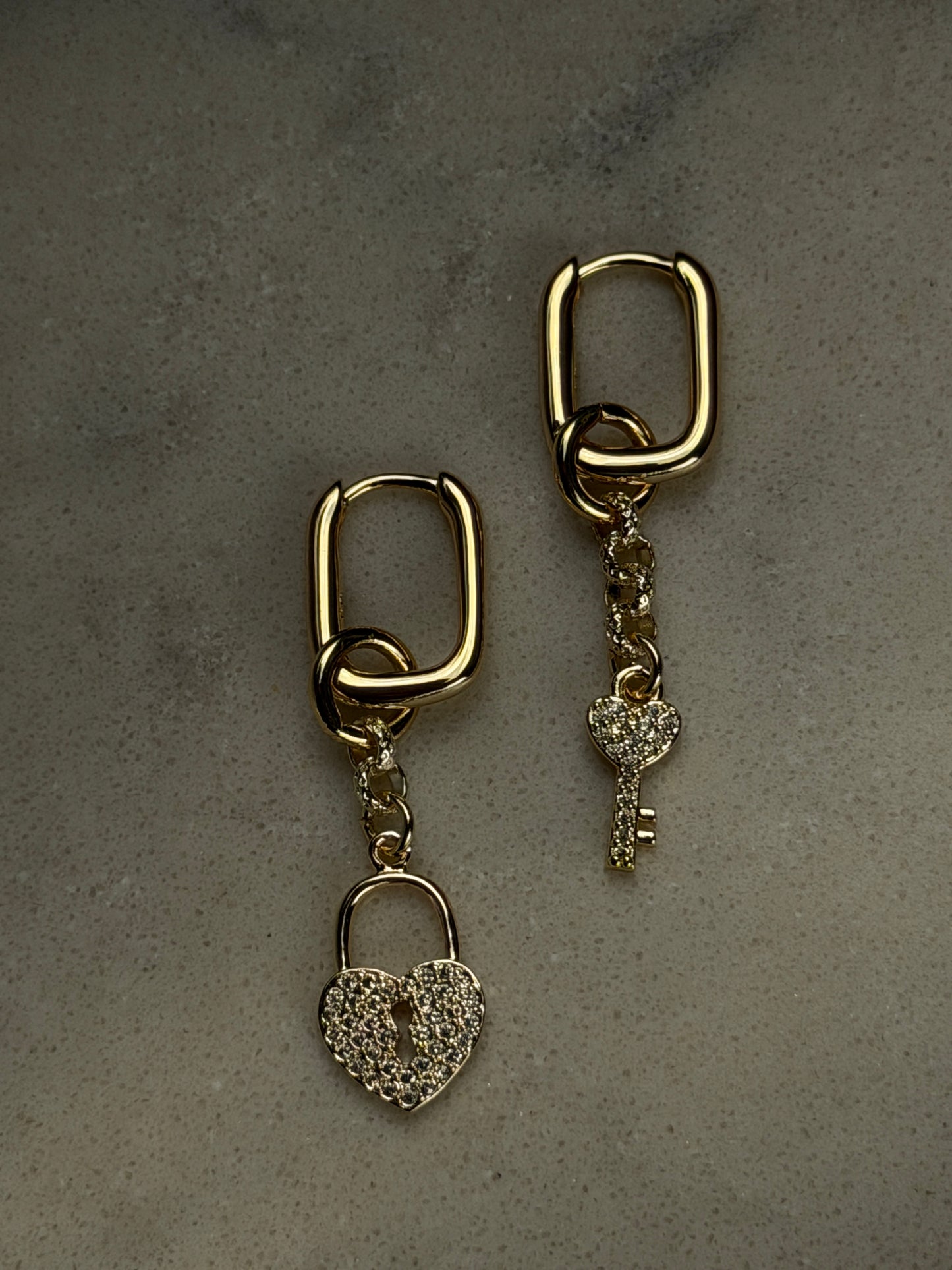 SECRET LOVE earrings