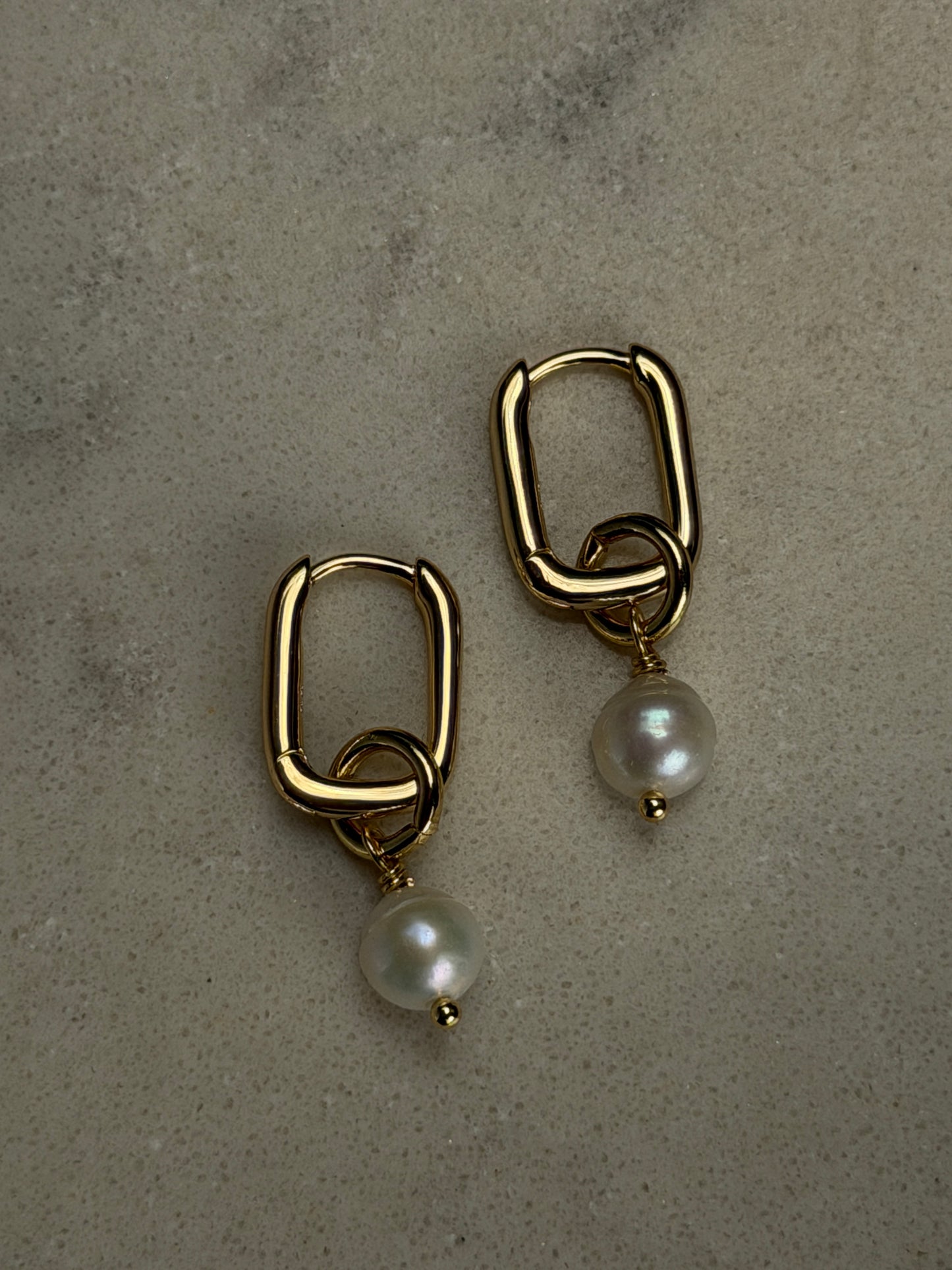 SECRET LOVE earrings