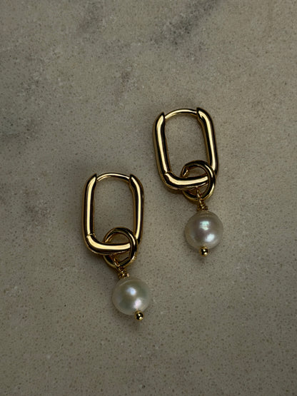 SECRET LOVE earrings