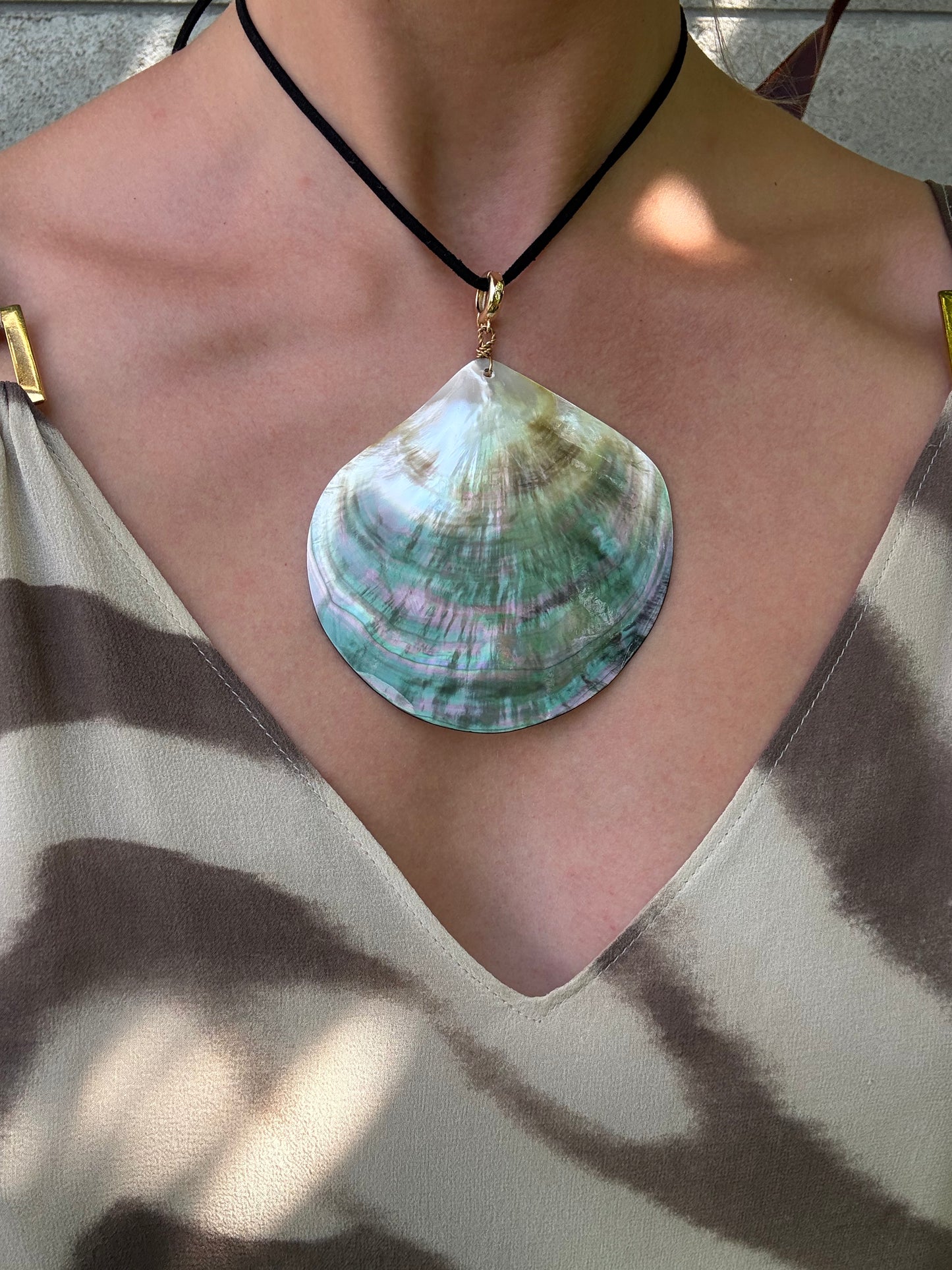 SIREN SHELL necklace